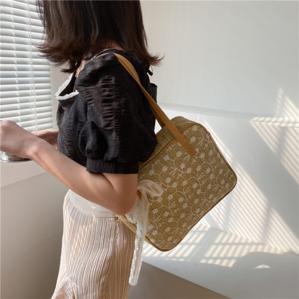Lace Woven Large Capacity Single Shoulder Bag - Image 7