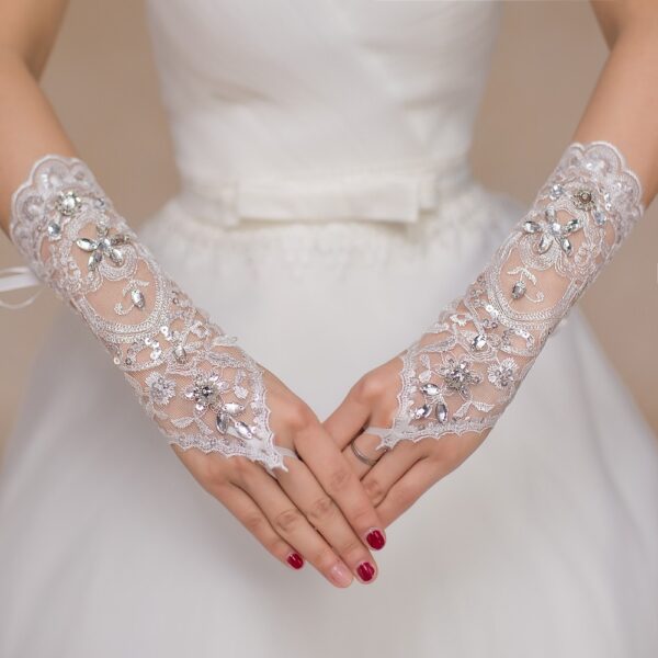 Mother wedding dress gloves - Image 2