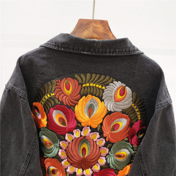 Women's embroidered denim jacket - Image 3