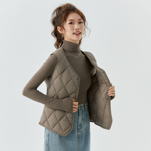 Women's Short Autumn And Winter Velvet Vest - Image 8
