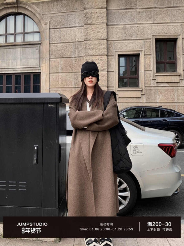 Retro Wool Overcoat Women's Fashion - Image 4