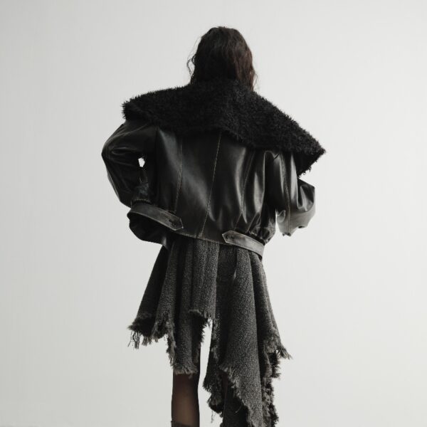 Cool Handsome Relaxed Sense Gender-free Package Big Fur Collar Colored Leather Jacket Jacket - Image 3