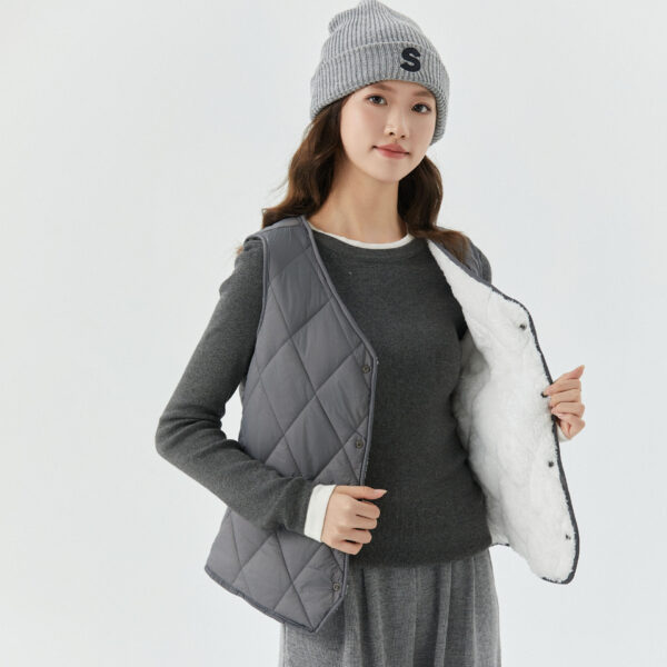 Women's Short Autumn And Winter Velvet Vest - Image 3