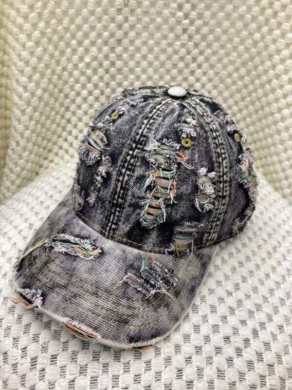 Men's Fashion And Comfort Baseball Cap - Image 3