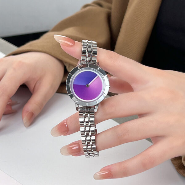 Women's Quartz Watch With Advanced Gradient Dial Fashion Design - Image 6